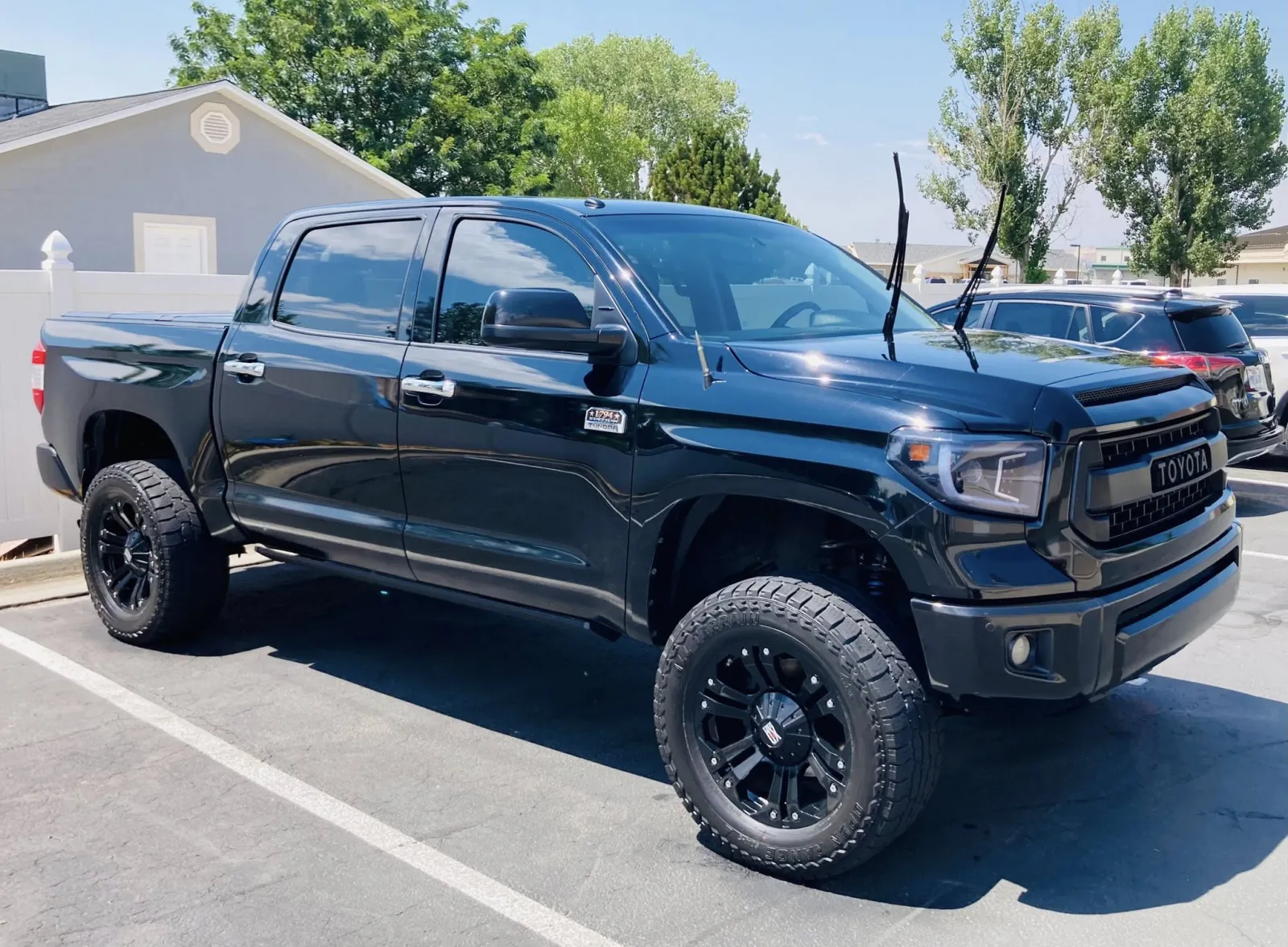 Lifted black Toyota Tundra