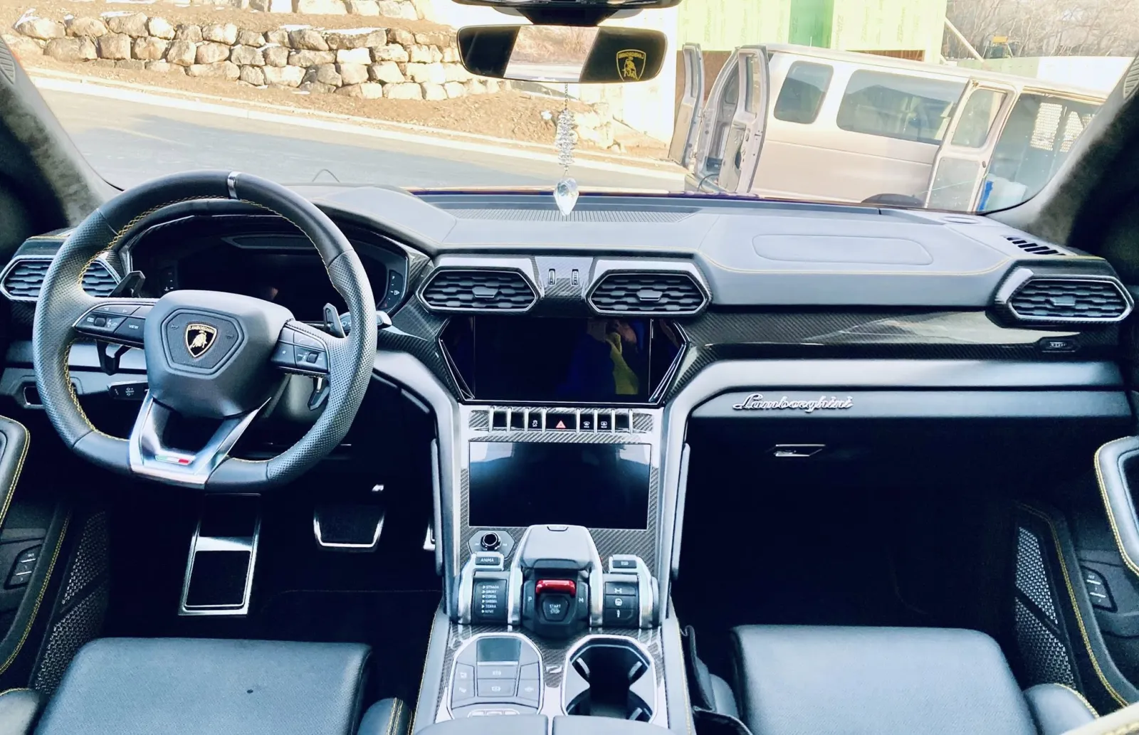 Lamborghini Urus carbon fiber interior